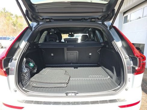 New 2026 Volvo XC60 T8 Ultra w/ Protection Package Premier AWD/4WD image 17