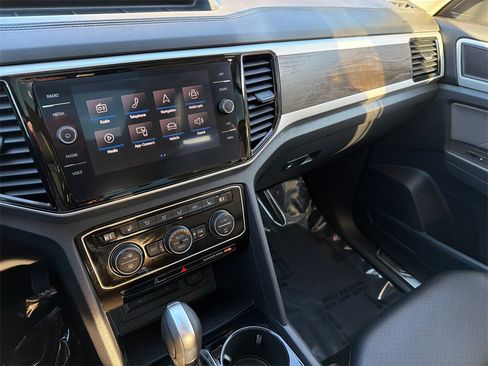 Used 2022 Volkswagen Atlas SE w/ Panoramic Sunroof Package image 28