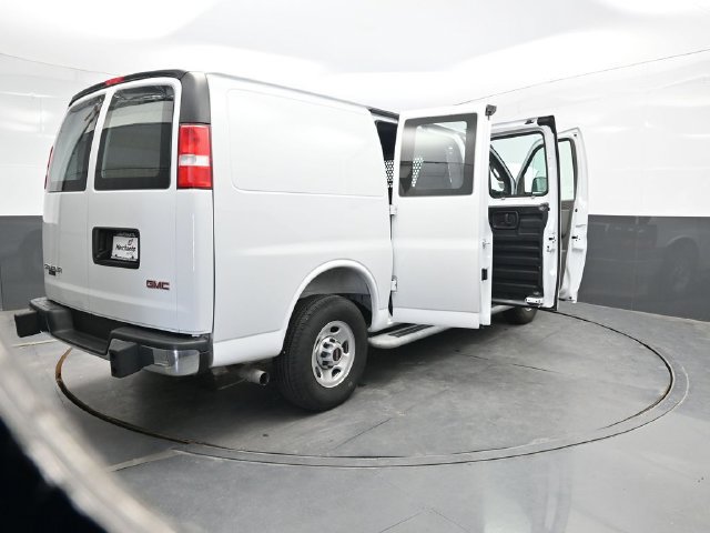 Used 2025 GMC Savana 2500 w/ Driver Convenience Package RWD image 54