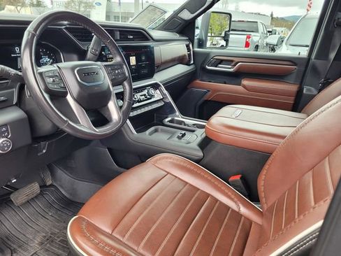 Used 2024 GMC Sierra 3500 Denali Ultimate image 12