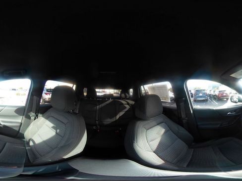 Used 2025 Chevrolet Equinox LT image 42