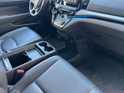Used 2023 Honda Odyssey Touring image 15
