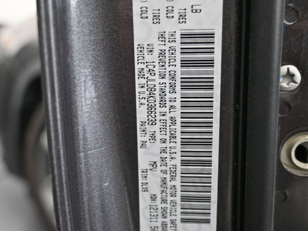 Used 2019 Jeep Cherokee Limited FWD image 17