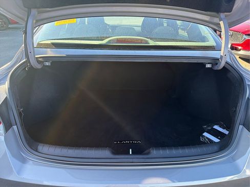 Certified 2023 Hyundai Elantra SEL w/ Convenience Package image 12