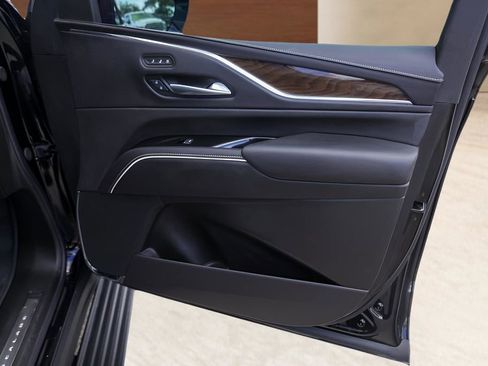 Certified 2024 Cadillac Escalade Sport Platinum image 32