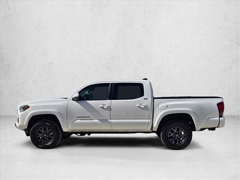 Used 2023 Toyota Tacoma SR5 w/ Technology Package AWD/4WD image 9