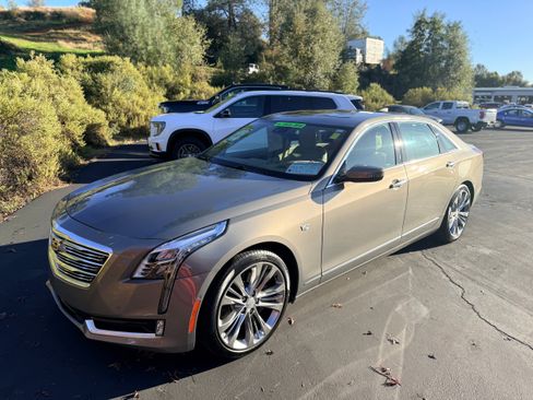 Used 2018 Cadillac CT6 Platinum image 2