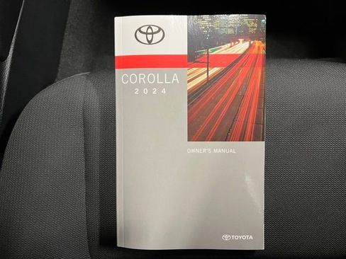 Used 2024 Toyota Corolla LE image 41