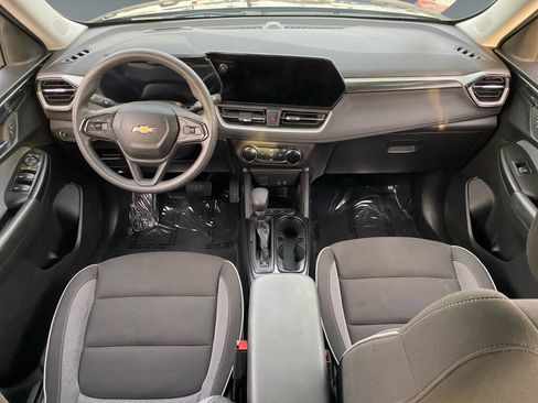 Used 2024 Chevrolet TrailBlazer LS image 10