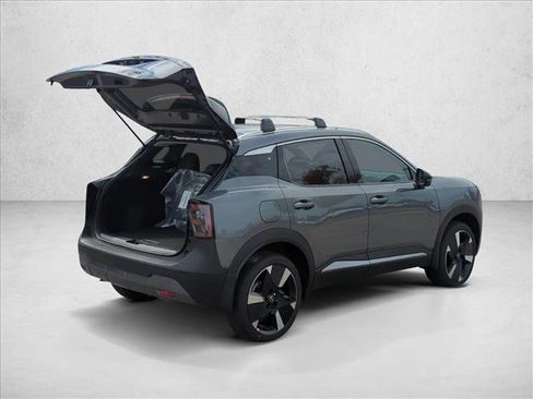 New 2026 Nissan Kicks SR image 8