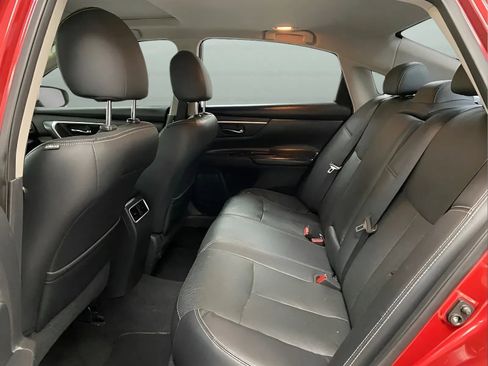 Used 2016 Nissan Altima 2.5 SL w/ 2.5 Technology Package FWD image 11