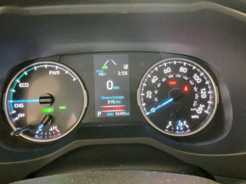 Certified 2021 Toyota RAV4 XLE Premium AWD/4WD image 10