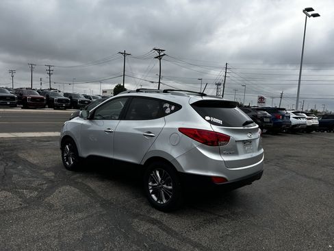 Used 2015 Hyundai Tucson SE AWD/4WD image 3