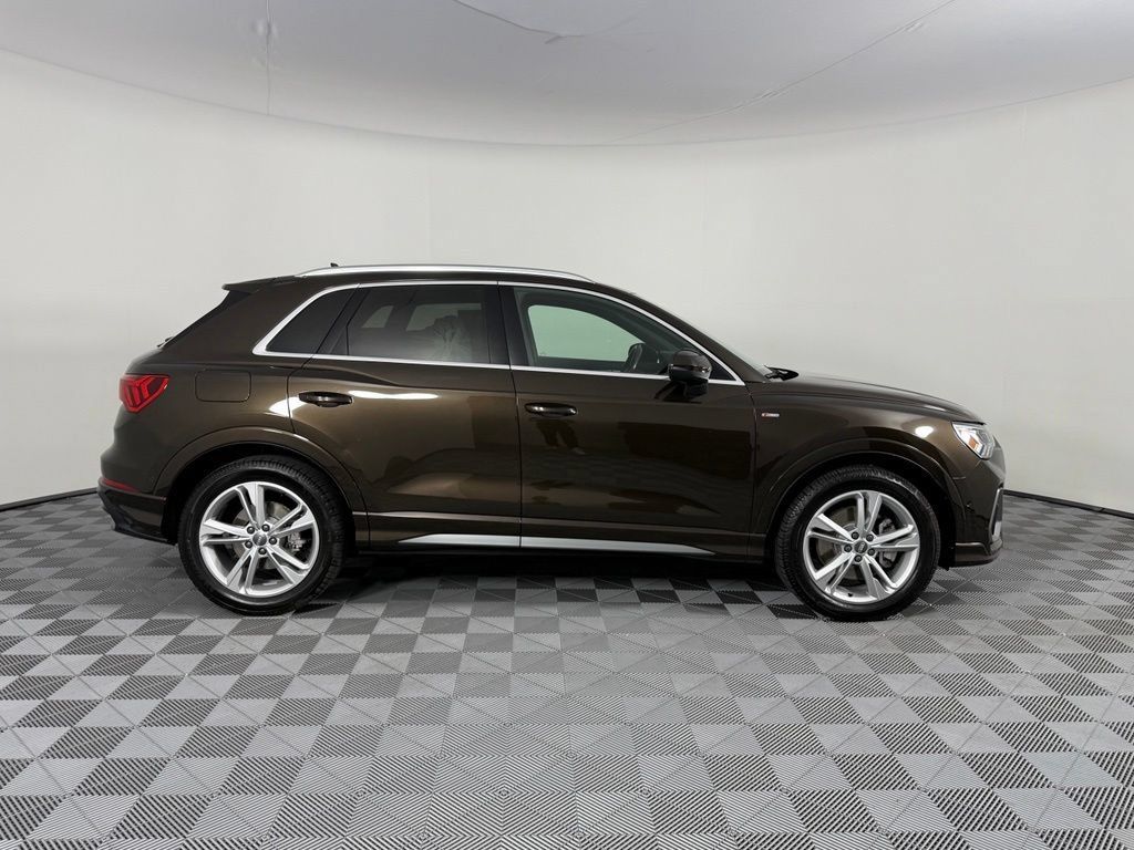 Used 2020 Audi Q3 2.0T Prestige AWD/4WD image 10