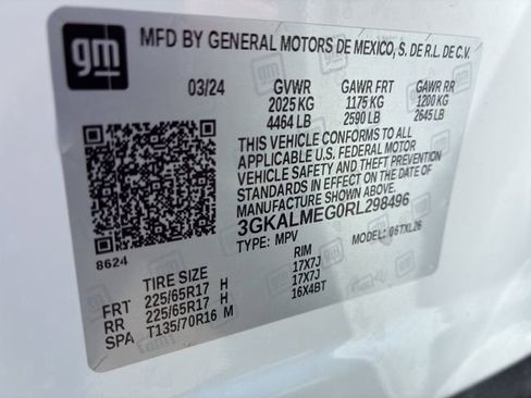 Used 2024 GMC Terrain SLE w/ Driver Convenience Package FWD image 16