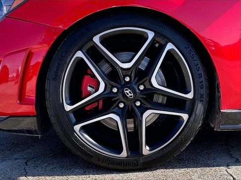 Used 2021 Hyundai Veloster N image 32