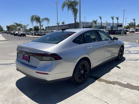 Used 2025 Honda Accord SE image 8