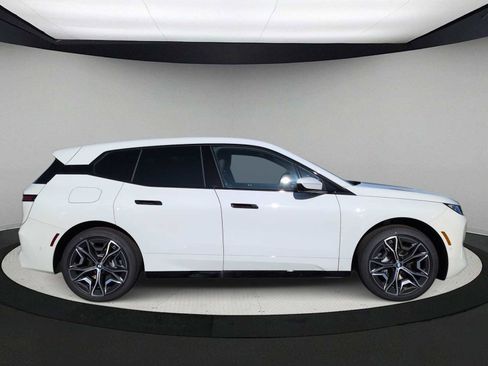 New 2026 BMW iX xDrive45 image 9