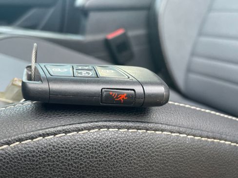 Used 2025 Volkswagen Jetta SE image 28