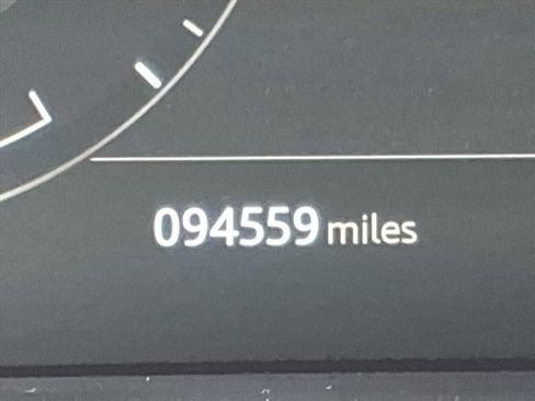 Used 2019 Land Rover Range Rover HSE image 25