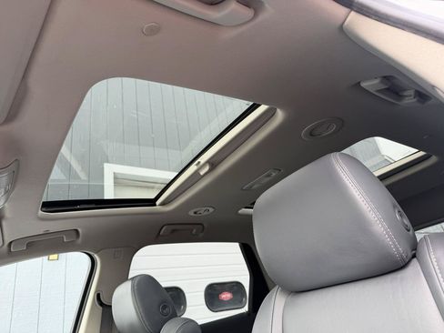 Used 2020 Buick Enclave Essence w/ Sport Touring Edition AWD/4WD image 8