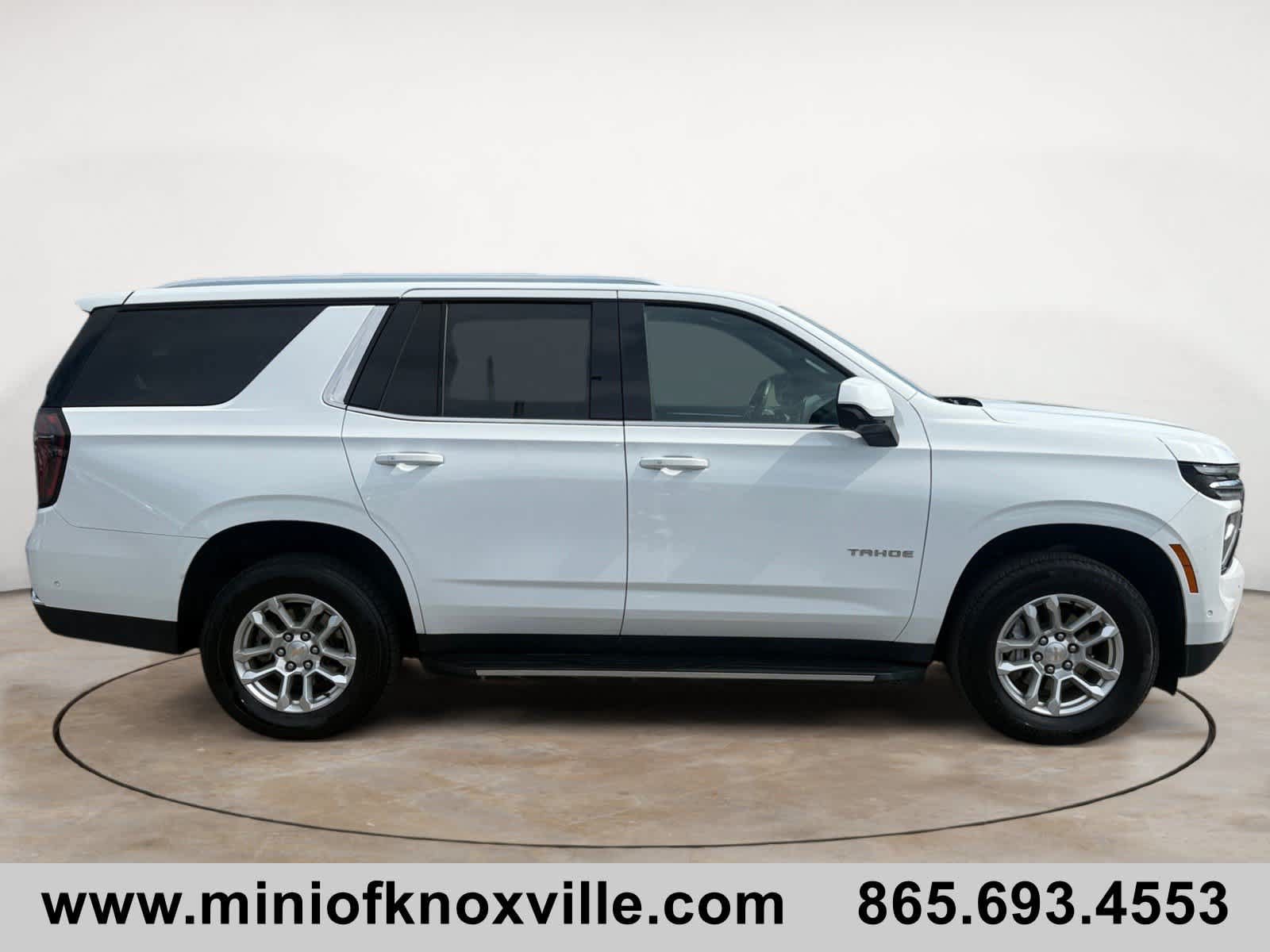 Used 2025 Chevrolet Tahoe LT RWD image 2