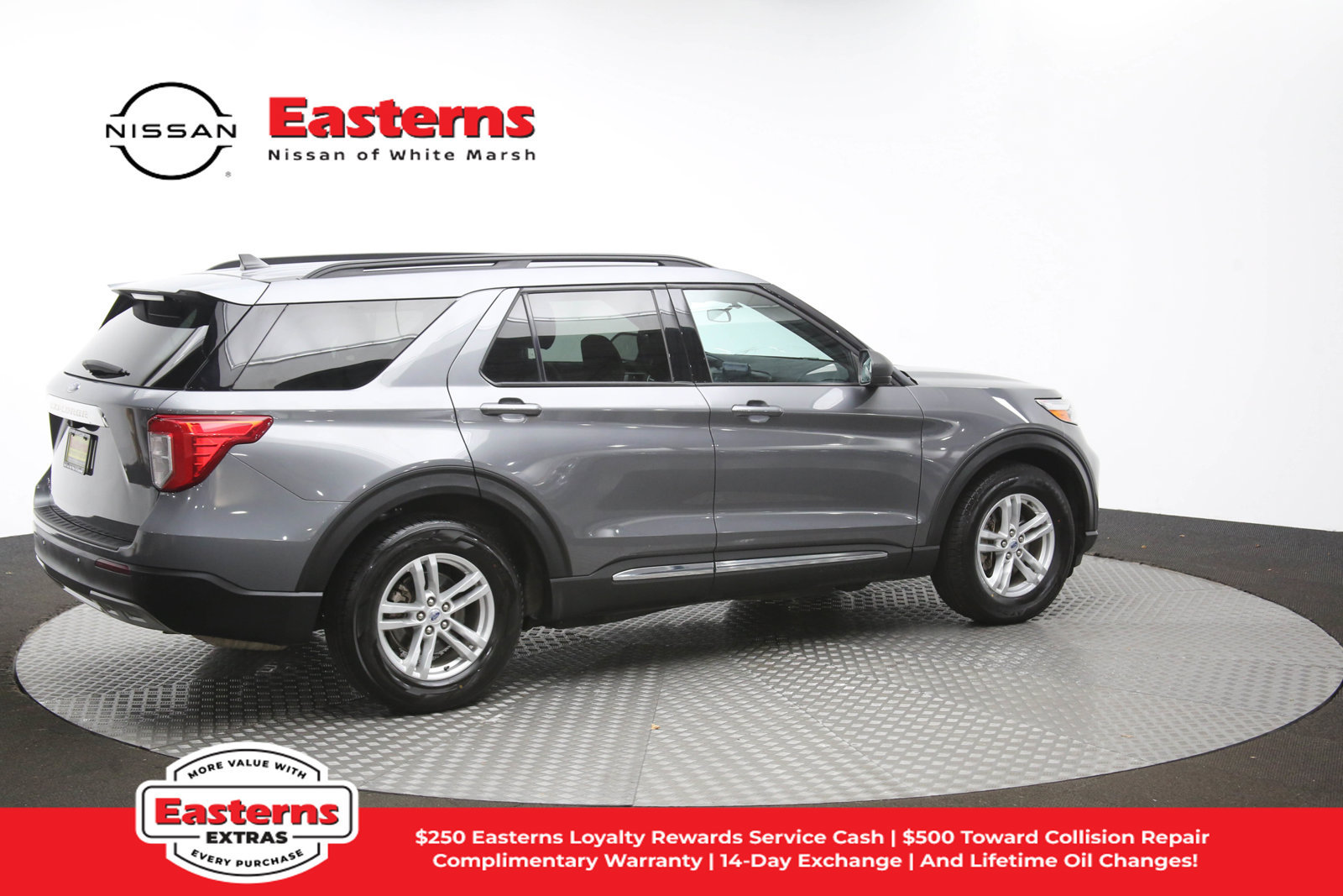 Used 2023 Ford Explorer XLT w/ Equipment Group 202A RWD image 42
