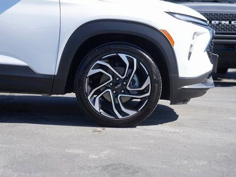 Used 2024 Chevrolet TrailBlazer RS w/ Driver Confidence Package image 4