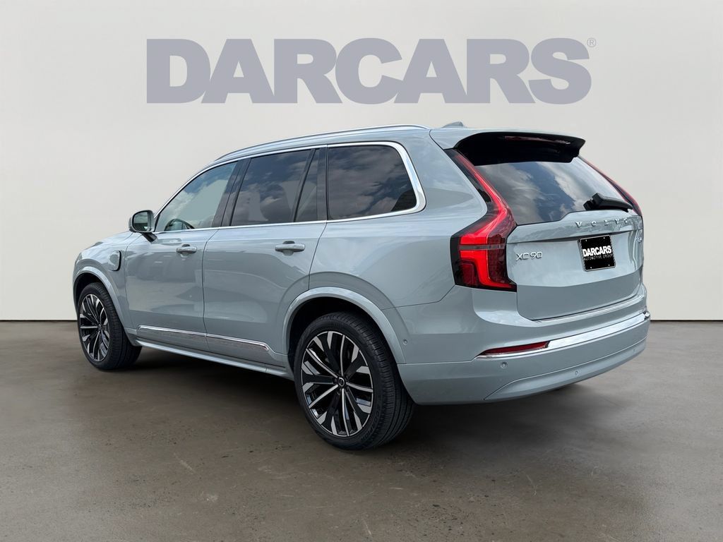 Certified 2026 Volvo XC90 T8 Plus w/ Protection Package Premier AWD/4WD image 4