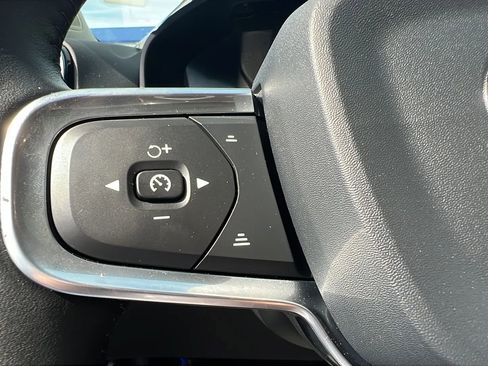 Used 2019 Volvo XC40 T5 Inscription AWD/4WD image 22