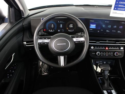 Certified 2026 Hyundai Tucson SE image 9