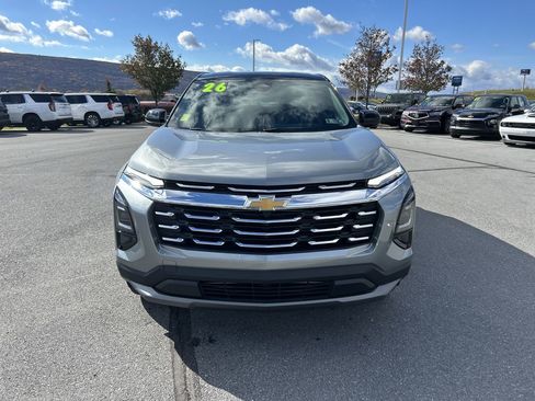 New 2026 Chevrolet Equinox LT image 2