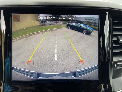 Used 2024 RAM 1500 Laramie image 14