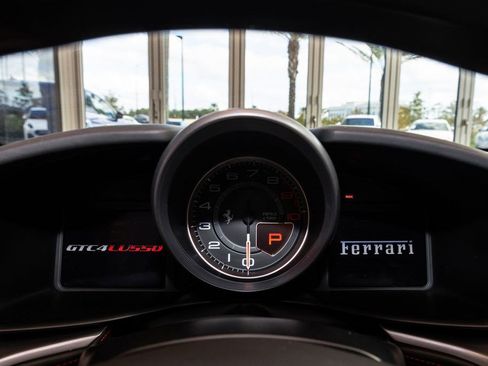 Used 2018 Ferrari GTC4Lusso AWD/4WD image 19