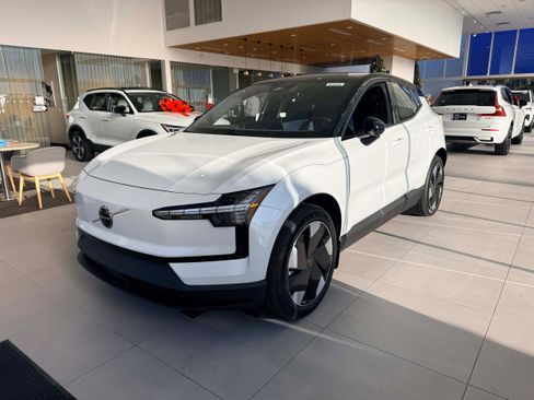 New 2026 Volvo EX30 Plus image 2