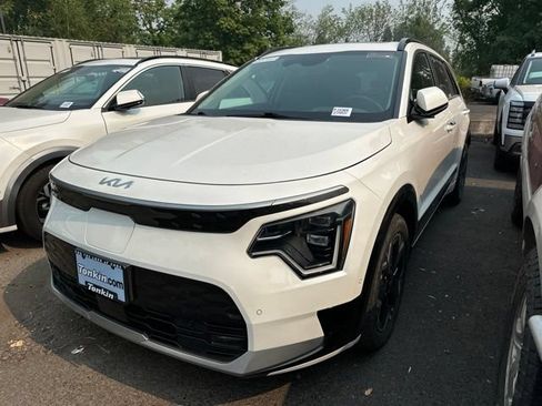 Used 2023 Kia Niro Wave FWD image 2