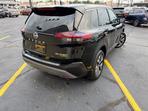 Used 2021 Nissan Rogue SV FWD image 40