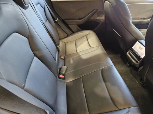 Used 2024 Tesla Model 3 RWD image 9