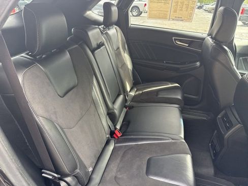 Used 2020 Ford Edge ST image 28