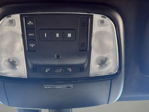 Used 2024 Dodge Durango SRT AWD/4WD image 27