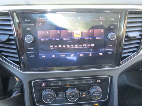 Used 2021 Volkswagen Atlas SEL Premium AWD/4WD image 25