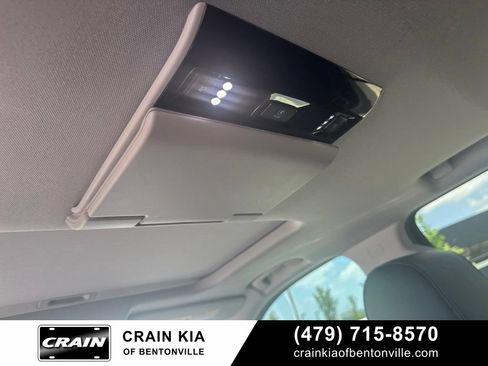 Used 2015 GMC Yukon Denali w/ Premium Package AWD/4WD image 19