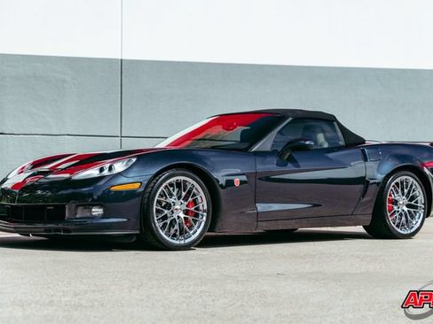Used 2013 Chevrolet Corvette 427 w/ 1SB Preferred Equipment Group RWD image 35