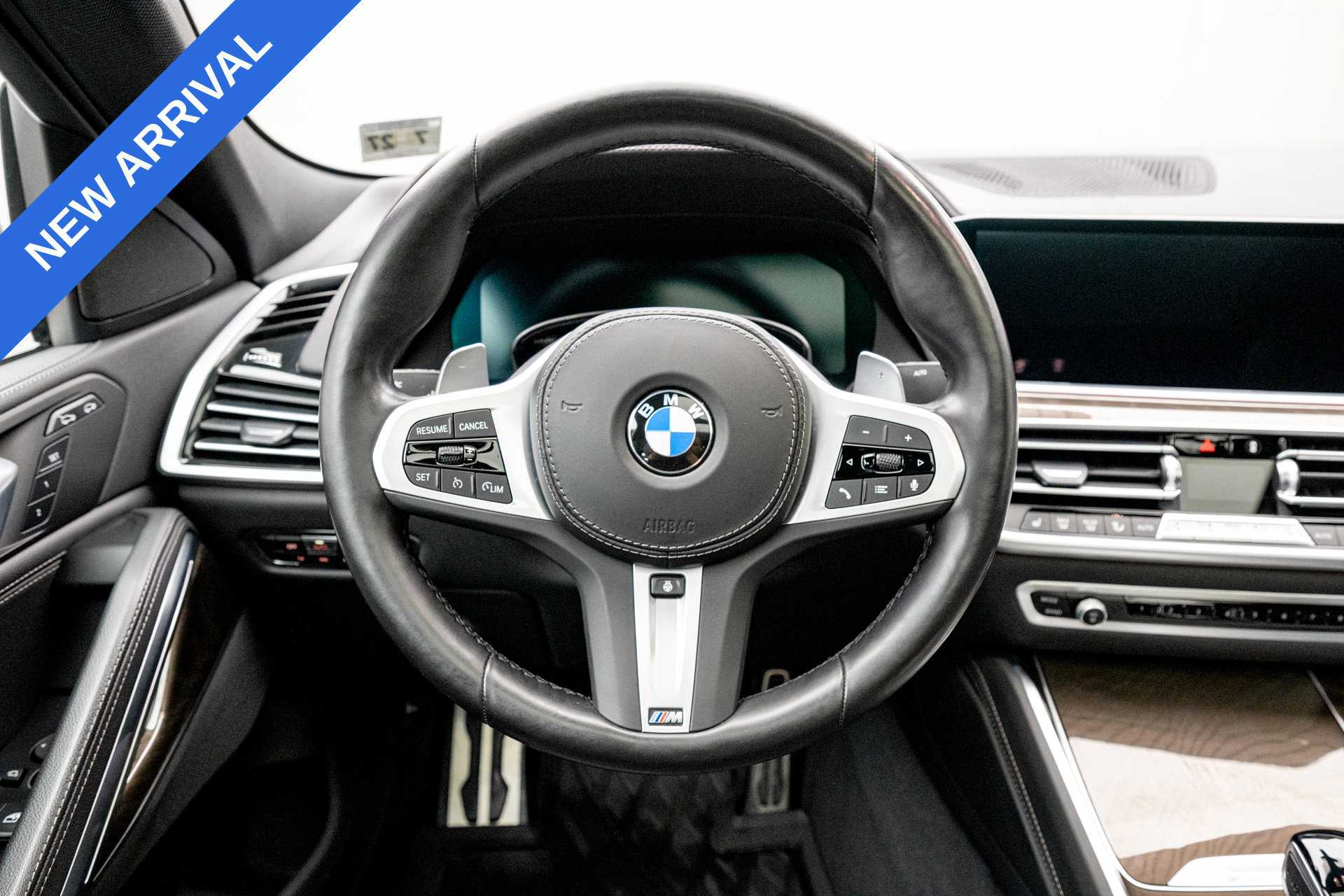Used 2022 BMW X6 xDrive40i w/ M Sport Package AWD/4WD image 11