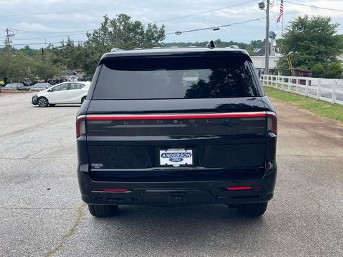 Used 2025 Lincoln Navigator Reserve w/ Jet Appearance Package AWD/4WD image 7