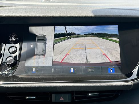 Used 2023 Buick Envision Avenir FWD image 14
