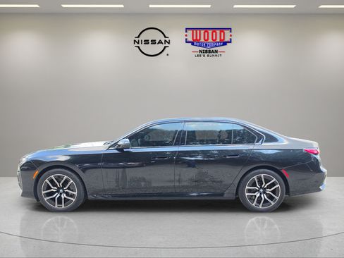 Used 2025 BMW 760i xDrive w/ Executive Package AWD/4WD image 5