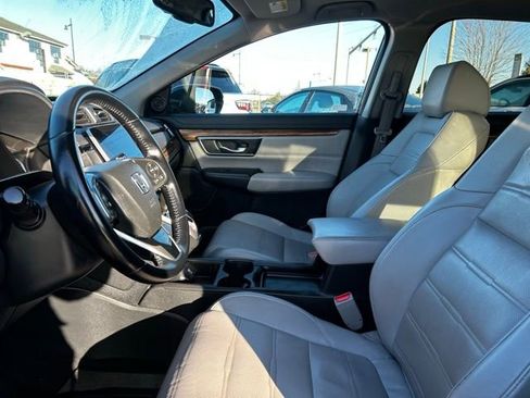 Used 2017 Honda CR-V Touring image 11