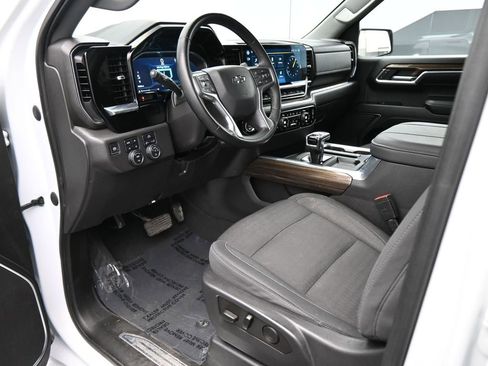 Used 2023 Chevrolet Silverado 1500 LT Trail Boss w/ Protection Package image 2