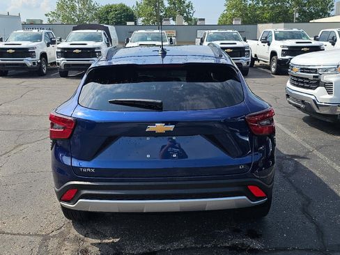 Used 2024 Chevrolet Trax LT w/ Driver Confidence Package FWD image 6